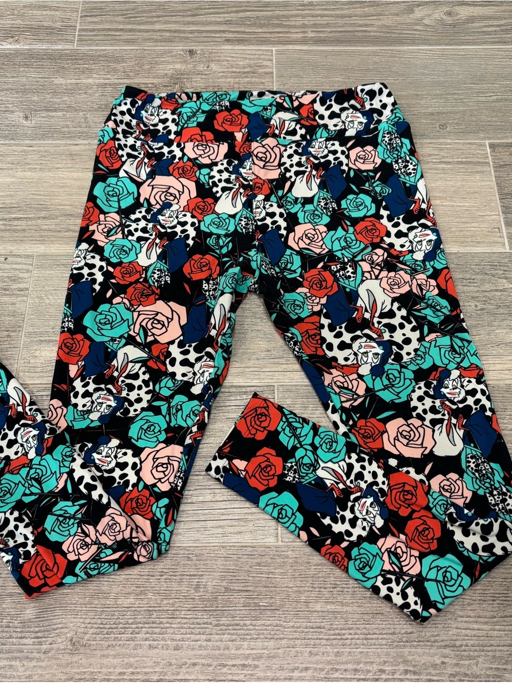 Lularoe Disney Cruella De Vil Women’s leggings Tall & Curvy
